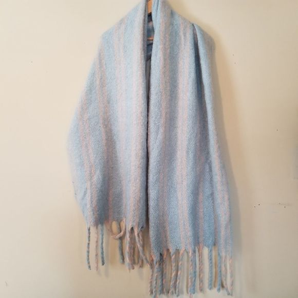 𝅺NWT Madden NYC Blanket Scarf "Muffler" Extra Big & Cozy - Picture 3 of 6